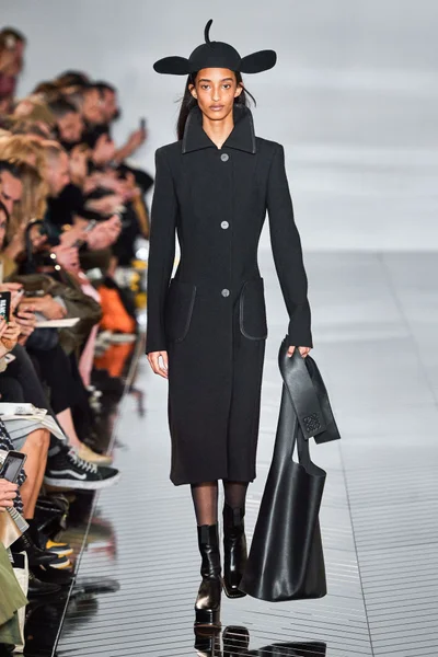Look 1